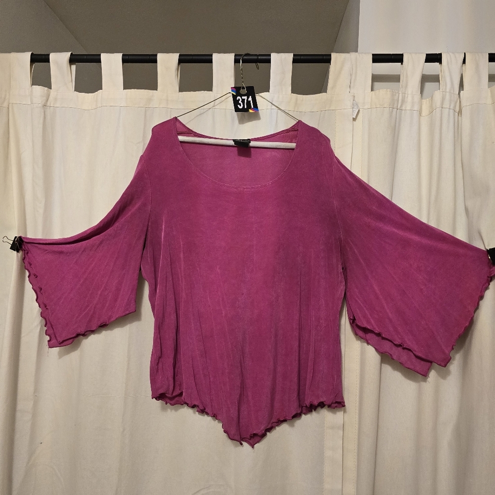 #371 pink batwing pullover top